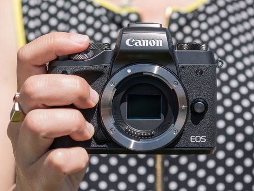 專業(yè)感加強(qiáng) 佳能EOS M5海外真機(jī)上手體驗(yàn)